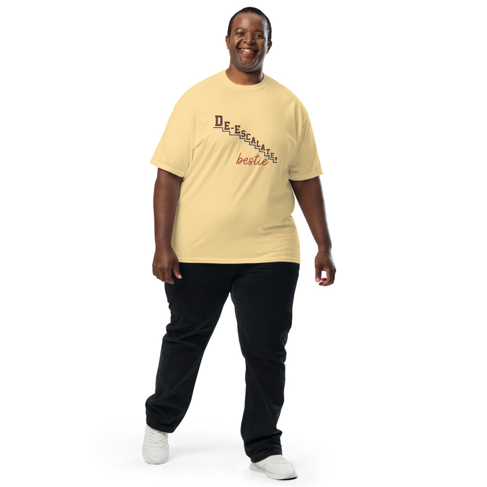 De-escalate, Bestie tee in Butter, on a man