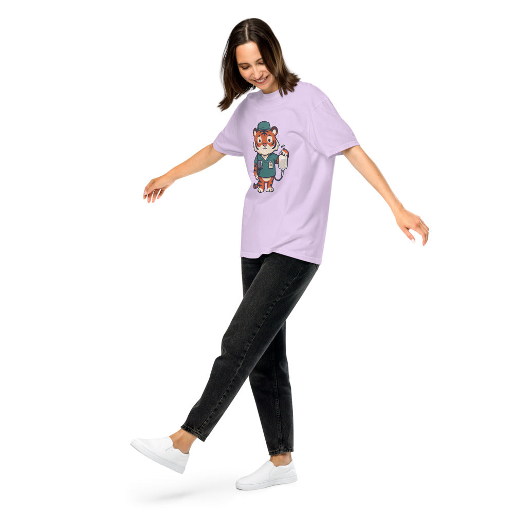 Levi tee in Orchid, on a woman